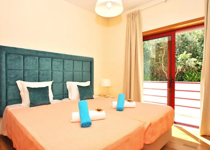 Malibu By Algarve Vacation Villa